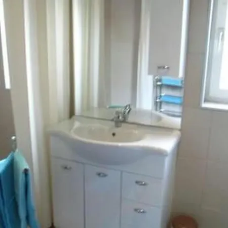 In Mit Grill Und Terrasse By Interhome Apartament