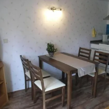 In Mit Grill Und Terrasse By Interhome Apartman